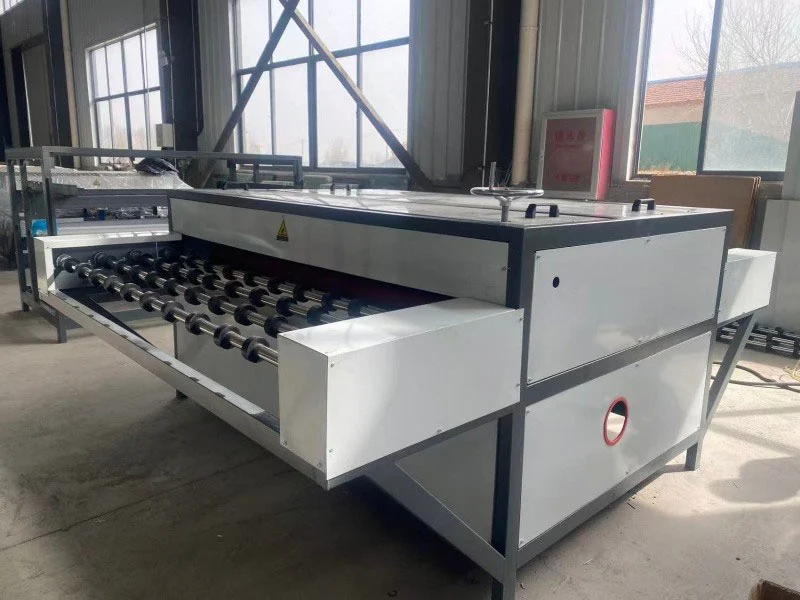 Máquina de precisão de prensa quente de vidro isolante 1600