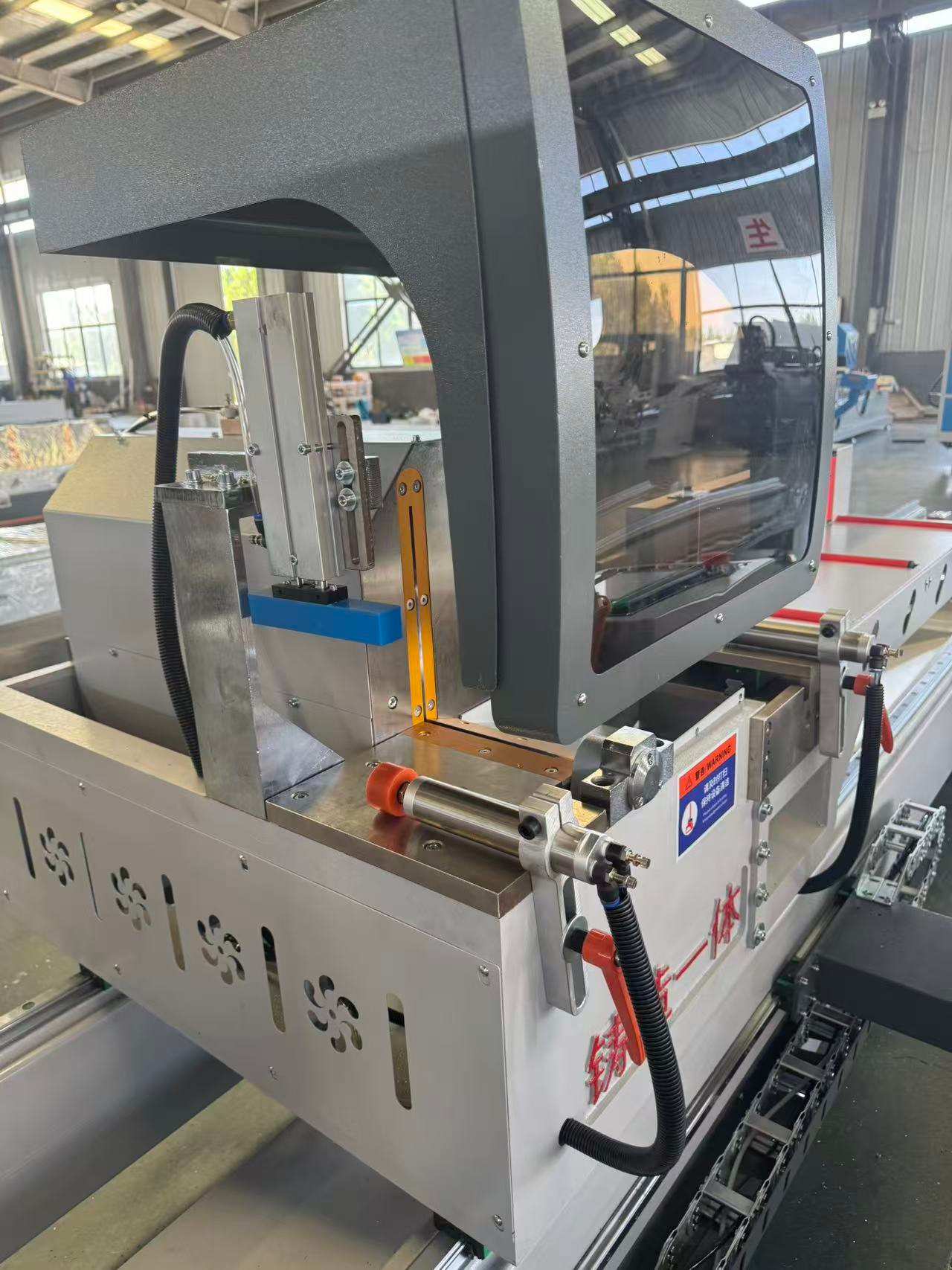 Serra de precisão articulada interna CNC 550 (45°/90°)