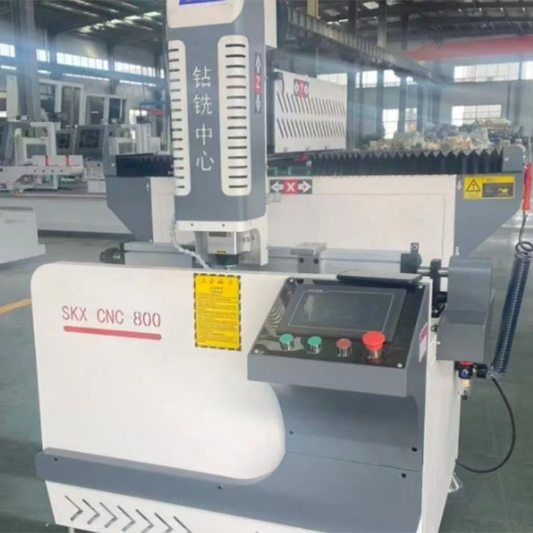 Centro de usinagem CNC de 800 mm para perfis industriais de alumínio