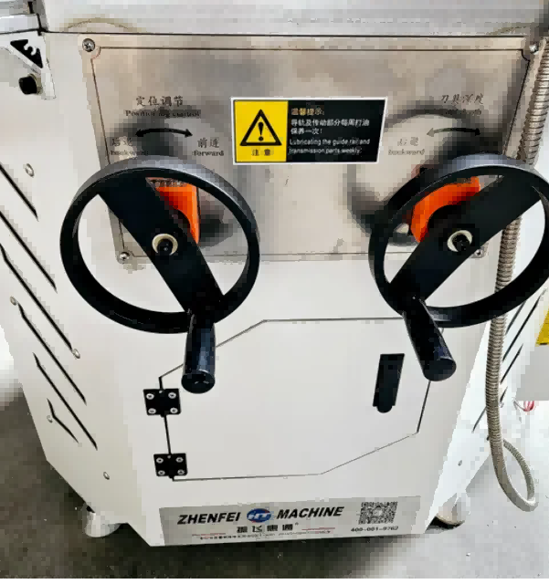 LZJ-100/3500 Cabeça Única Alu. Máquina combinadora de canto de porta de janela