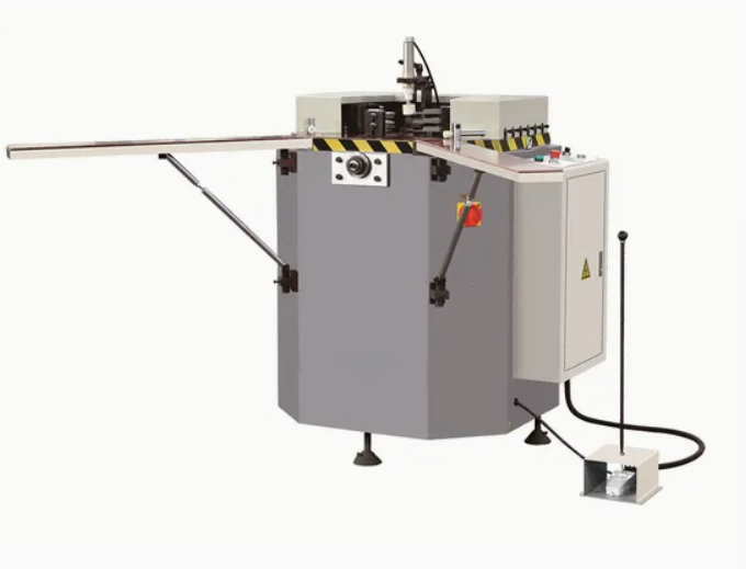 Crimpador de canto de porta e janela de alumínio de cabeça única de alta precisão de grau industrial 100 mm x 3500 mm