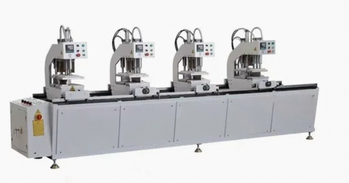 Máquinas de soldadura sem emenda do CNC do perfil colorido profissional do PVC UPVC Windows com 4 cabeças Servo-Controladas